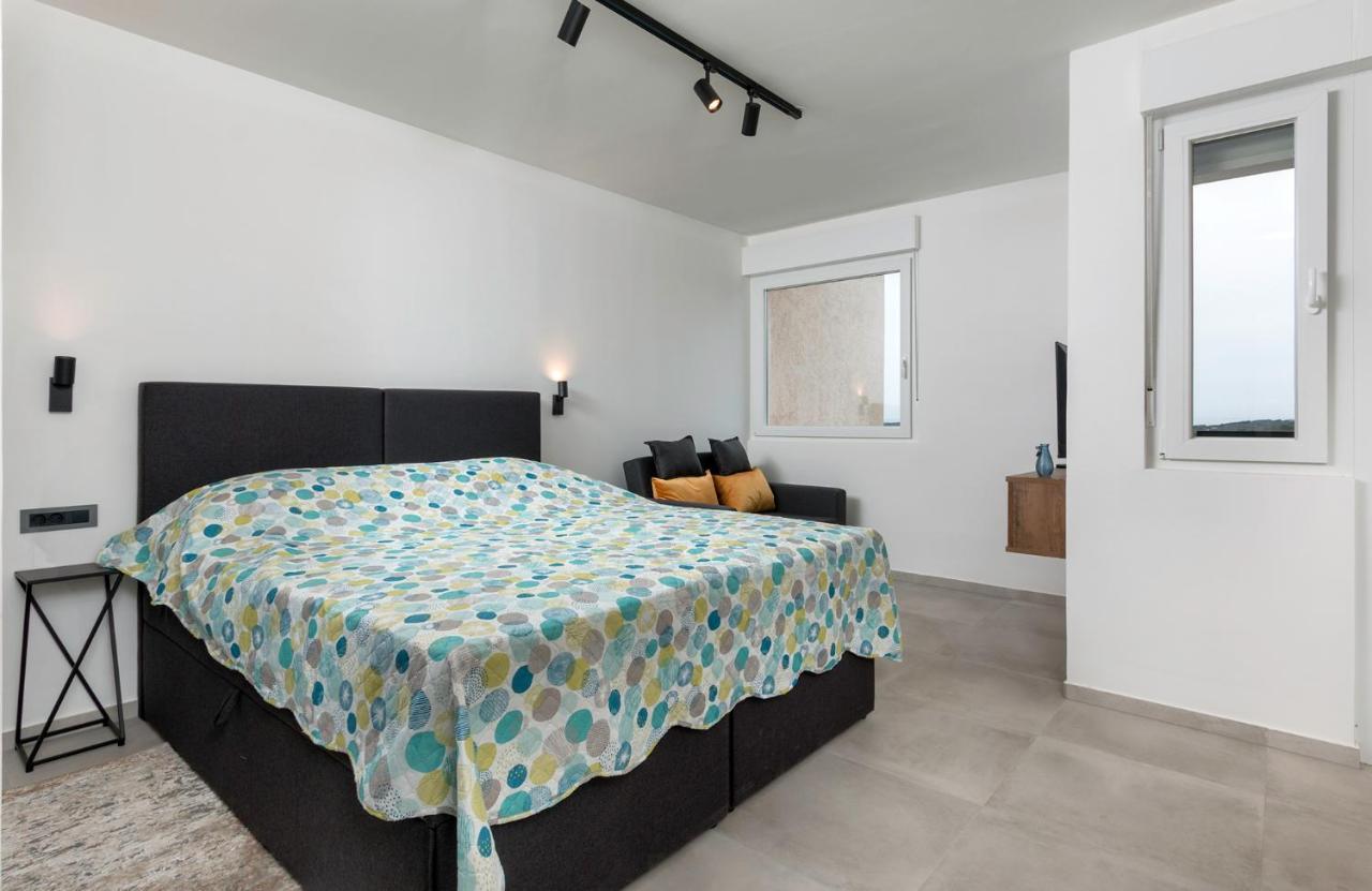 Tramonto Apartment Pula Ngoại thất bức ảnh